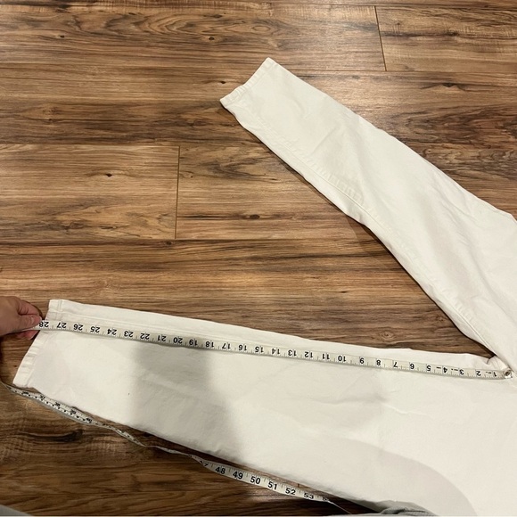 Current/Elliott Arroyo High Rise Pleated Jean in White - Picture 9 of 13